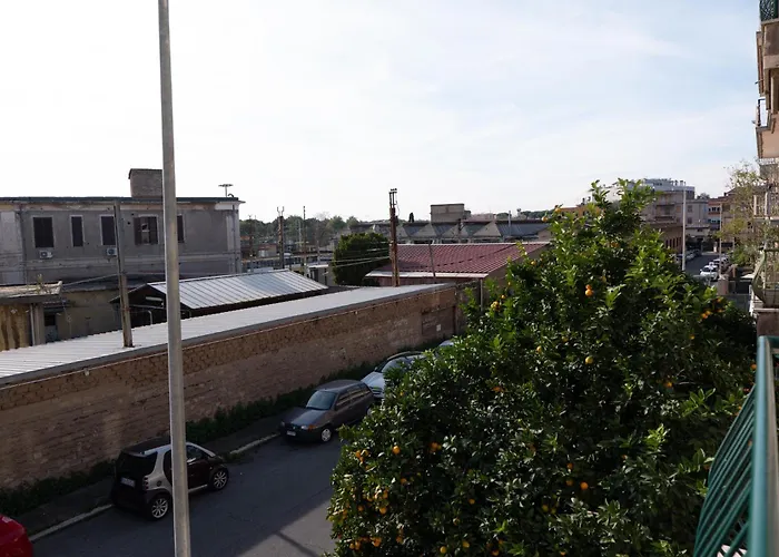 Apartment Spacious 3 Bedrooms - 2 Bathrooms - Metro C *