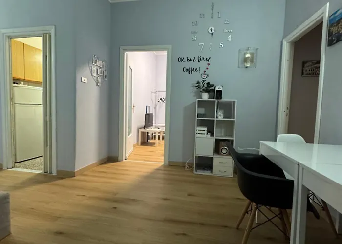 Spacious 3 Bedrooms - 2 Bathrooms - Metro C Rom