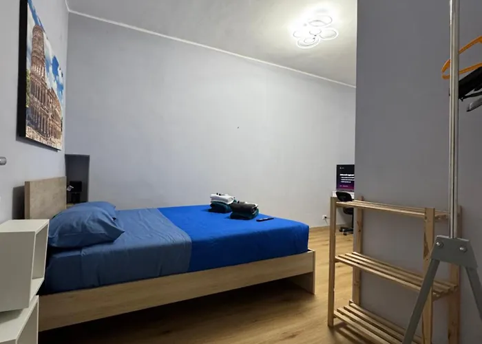 Spacious 3 Bedrooms - 2 Bathrooms - Metro C